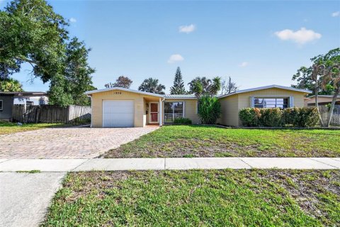 House in Melbourne, Florida 3 bedrooms, 105.54 sq.m. № 2210000