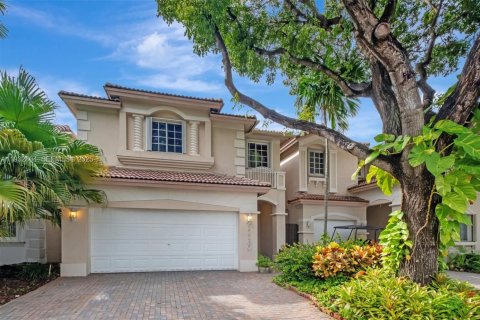 Touwnhouse à louer à Doral, Floride: 4 chambres, 195.56 m2 № 1991663 - photo 13