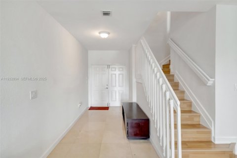 Touwnhouse à louer à Doral, Floride: 4 chambres, 195.56 m2 № 1991663 - photo 15