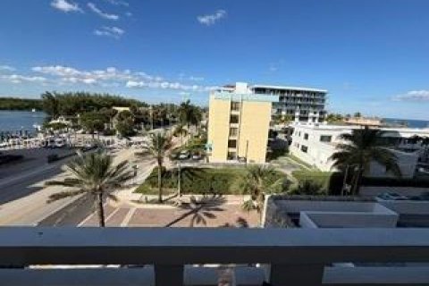 Copropriété à louer à Hollywood, Floride: 2 chambres, 118.54 m2 № 1972003 - photo 22