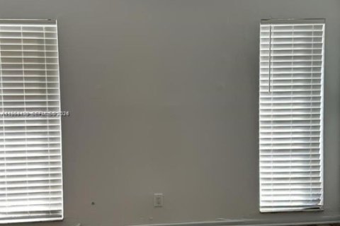 Condominio en venta en Lauderdale Lakes, Florida, 1 dormitorio, 78.97 m2 № 2153335 - foto 6