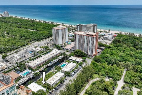 Снять в аренду кондоминиум в Форт-Лодердейл, Флорида 1 спальня, 46.45м2, № 2038434 - фото 11