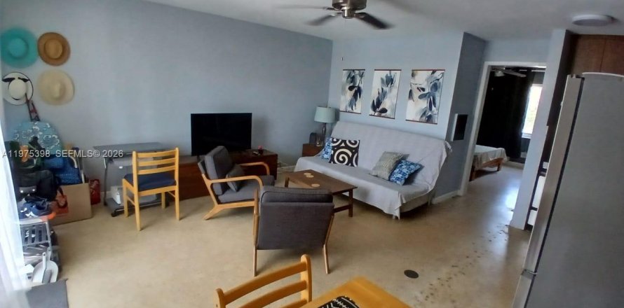 Кондоминиум с 1 спальней в Форт-Лодердейл, Флорида № 2038434