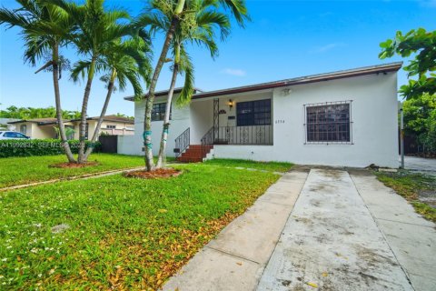 Villa ou maison à vendre à West Miami, Floride: 2 chambres, 123.19 m2 № 2253902 - photo 5