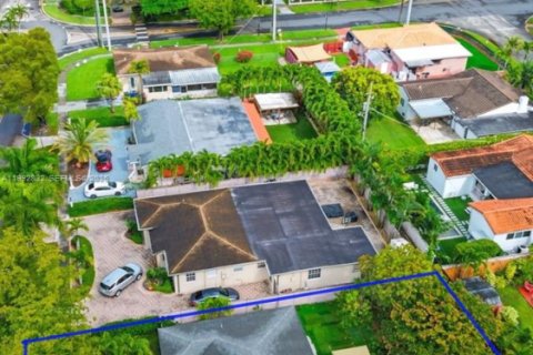 Villa ou maison à vendre à West Miami, Floride: 2 chambres, 123.19 m2 № 2253902 - photo 7