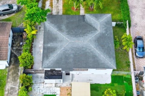 Villa ou maison à vendre à West Miami, Floride: 2 chambres, 123.19 m2 № 2253902 - photo 11