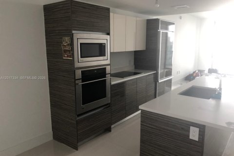Condo in Miami, Florida, 1 bedroom № 2247552 - photo 16