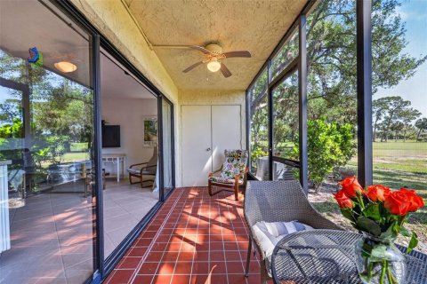 Condo in Sarasota, Florida, 1 bedroom  № 2221771 - photo 27