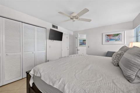 Condo in Sarasota, Florida, 1 bedroom  № 2221771 - photo 20