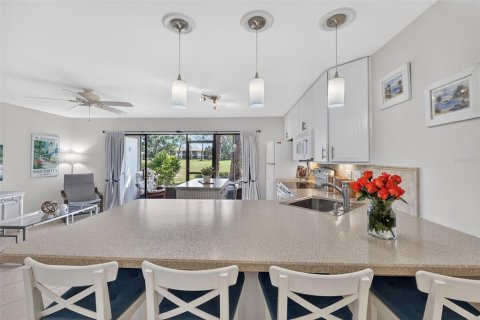 Condo in Sarasota, Florida, 1 bedroom  № 2221771 - photo 15