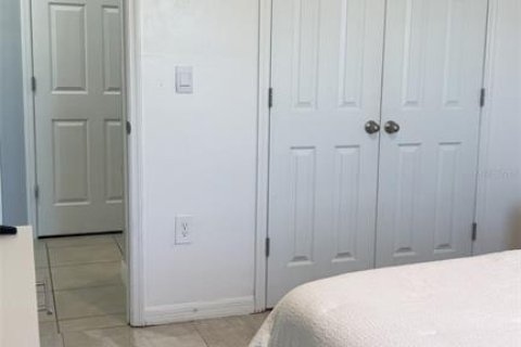 Villa ou maison à louer à Punta Gorda, Floride: 4 chambres, 194.17 m2 № 1869097 - photo 7