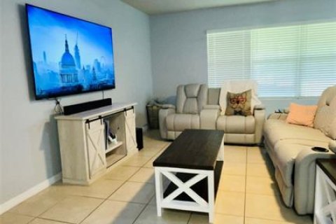 Villa ou maison à louer à Punta Gorda, Floride: 4 chambres, 194.17 m2 № 1869097 - photo 14