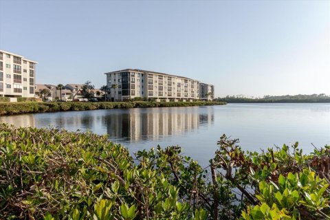 Condominio en venta en Port Richey, Florida, 2 dormitorios, 129.97 m2 № 2208776 - foto 21