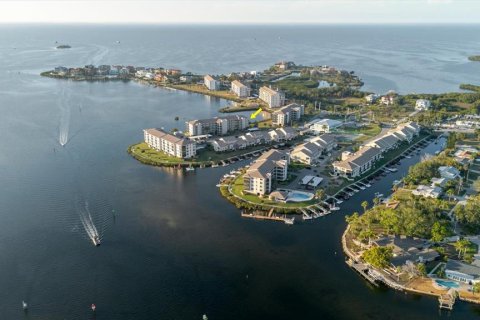Condominio en venta en Port Richey, Florida, 2 dormitorios, 129.97 m2 № 2208776 - foto 2