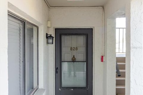 Condominio en venta en Port Richey, Florida, 2 dormitorios, 129.97 m2 № 2208776 - foto 3