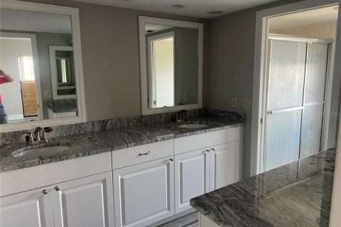 Condominio en venta en Port Richey, Florida, 2 dormitorios, 129.97 m2 № 2208776 - foto 11