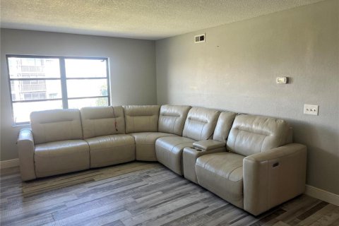 Condominio en venta en Port Richey, Florida, 2 dormitorios, 129.97 m2 № 2208776 - foto 9