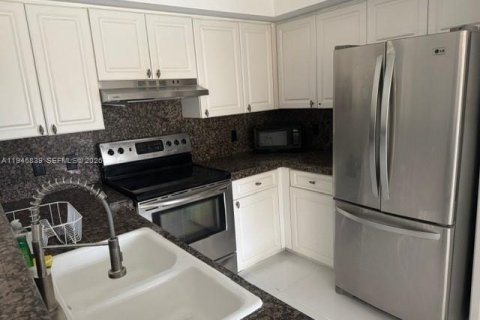 Купить кондоминиум в Авентура, Флорида 2 спальни, 109.62м2, № 2002417 - фото 30