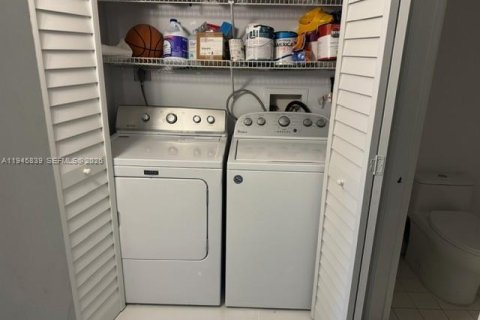 Купить кондоминиум в Авентура, Флорида 2 спальни, 109.62м2, № 2002417 - фото 19