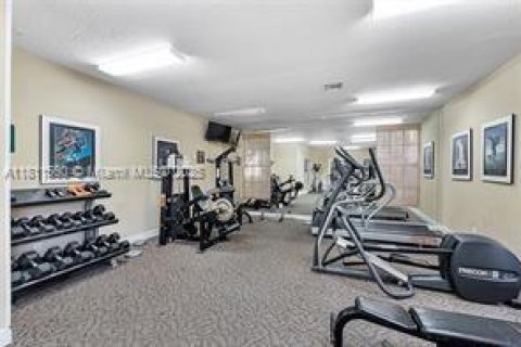 Condo in Pompano Beach, Florida, 2 bedrooms  № 1756821 - photo 4