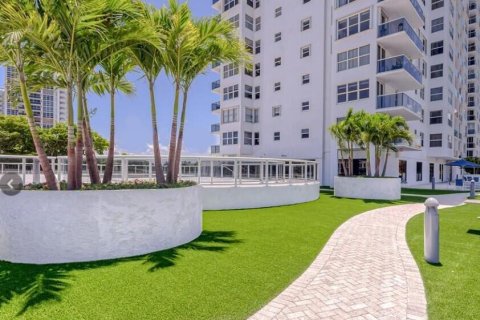 Condominio en venta en Fort Lauderdale, Florida, 2 dormitorios, 123.37 m2 № 2189348 - foto 17