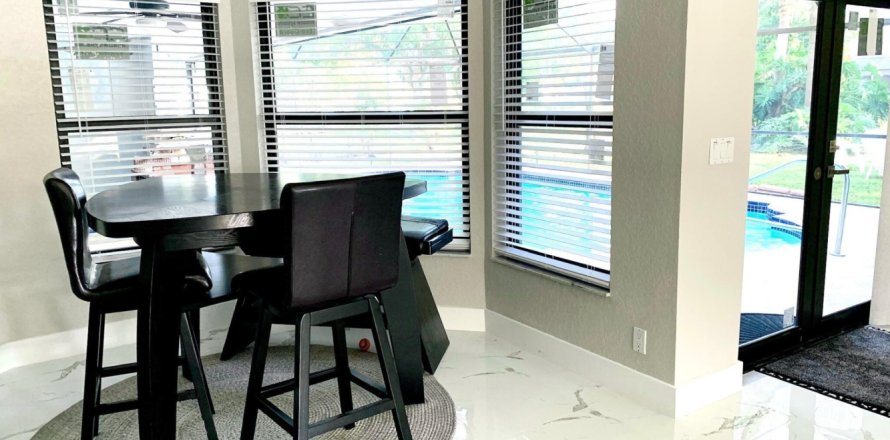 Casa en Wellington, Florida 4 dormitorios, 265.24 m2 № 935367