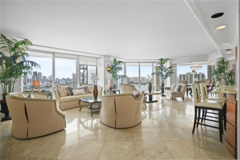Condo in Aventura, Florida, 3 bedrooms  № 2090090