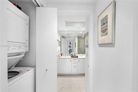 Condominio en venta en Miami, Florida, 1 dormitorio, 83.15 m2 № 2183936 - foto 30