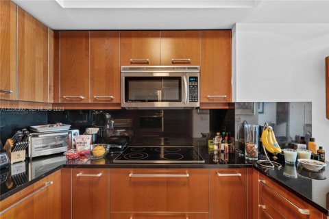 Condominio en venta en Miami, Florida, 1 dormitorio, 83.15 m2 № 2183936 - foto 10