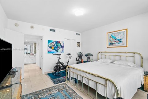 Condominio en venta en Miami, Florida, 1 dormitorio, 83.15 m2 № 2183936 - foto 23