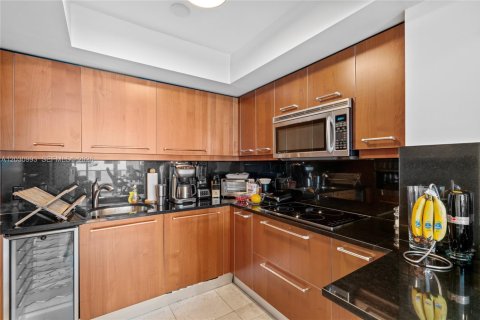 Condominio en venta en Miami, Florida, 1 dormitorio, 83.15 m2 № 2183936 - foto 13