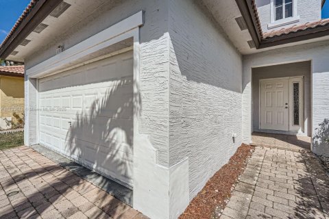 House in Homestead, Florida 5 bedrooms, 202.53 sq.m. № 1661547 - photo 3