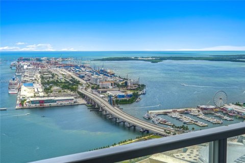 Снять в аренду кондоминиум в Майами, Флорида 3 спальни, 195.65м2, № 2067276 - фото 23