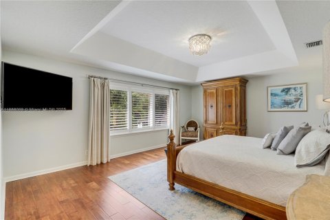 House in Palm Beach Gardens, Florida 4 bedrooms, 272.02 sq.m. № 1938586 - photo 25
