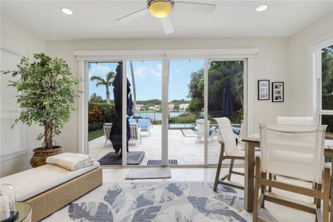 House in Palm Beach Gardens, Florida 4 bedrooms, 272.02 sq.m. № 1938586 - photo 21