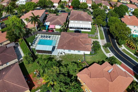 House in Homestead, Florida 5 bedrooms, 182.74 sq.m. № 1937139 - photo 13