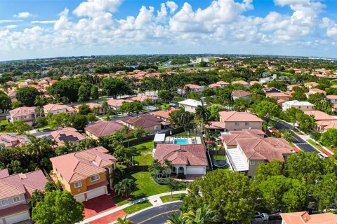 Casa en venta en Homestead, Florida, 5 dormitorios, 182.74 m2 № 1937139 - foto 8