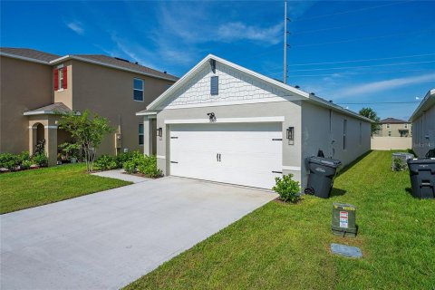 House in Poinciana, Florida 3 bedrooms, 139.73 sq.m. № 1838880 - photo 3