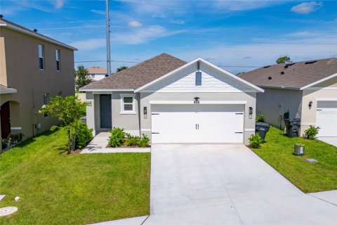House in Poinciana, Florida 3 bedrooms, 139.73 sq.m. № 1838880 - photo 4