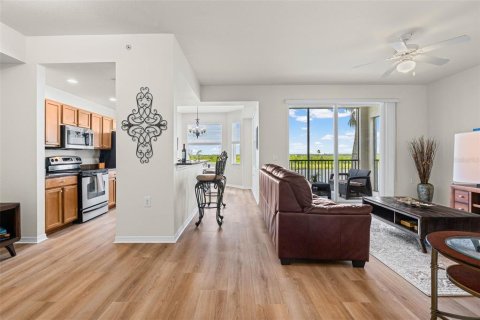 Condo in Bradenton, Florida, 2 bedrooms  № 2202428 - photo 15