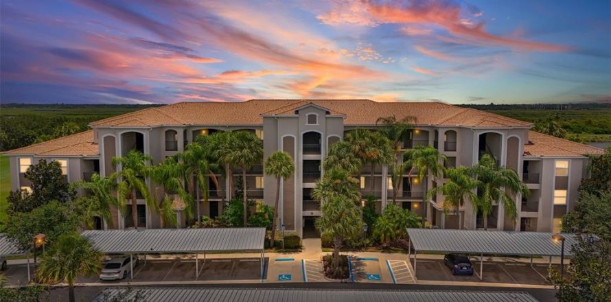 Condo in Bradenton, Florida, 2 bedrooms  № 2202428