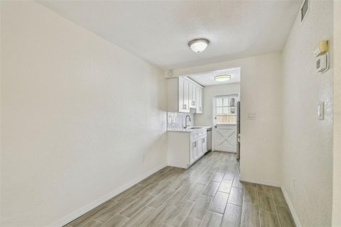 Condo in Tampa, Florida, 2 bedrooms  № 1688295 - photo 23