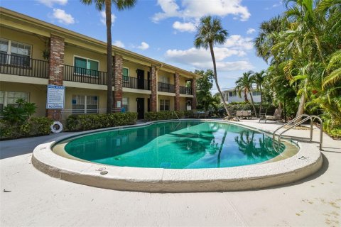 Condo in Tampa, Florida, 2 bedrooms  № 1688295 - photo 9