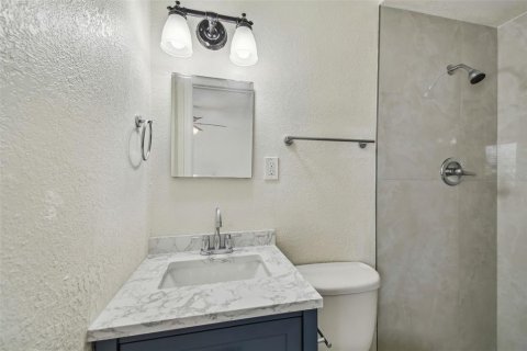 Condo in Tampa, Florida, 2 bedrooms  № 1688295 - photo 28