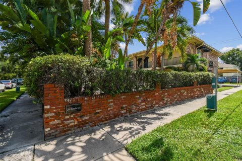 Condo in Tampa, Florida, 2 bedrooms  № 1688295 - photo 6