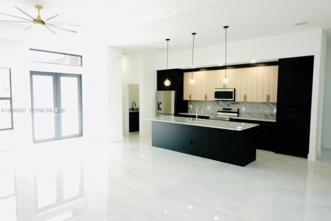 Villa ou maison à vendre à Port Charlotte, Floride: 4 chambres, 172.43 m2 № 2170200 - photo 8