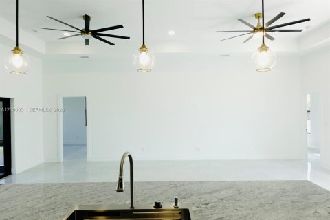 Villa ou maison à vendre à Port Charlotte, Floride: 4 chambres, 172.43 m2 № 2170200 - photo 7