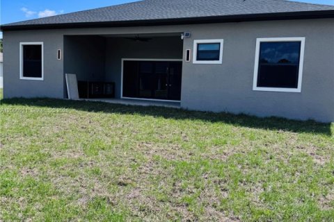 Villa ou maison à vendre à Port Charlotte, Floride: 4 chambres, 172.43 m2 № 2170200 - photo 28