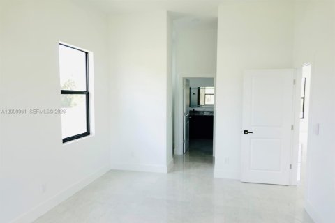 Villa ou maison à vendre à Port Charlotte, Floride: 4 chambres, 172.43 m2 № 2170200 - photo 21