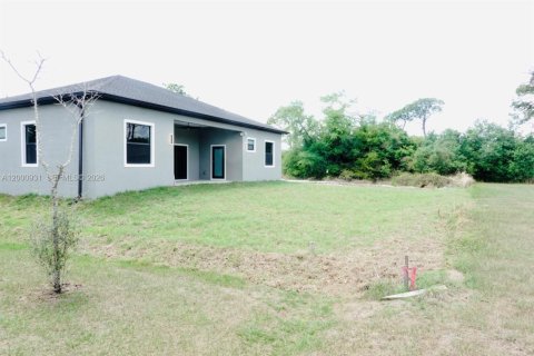 Villa ou maison à vendre à Port Charlotte, Floride: 4 chambres, 172.43 m2 № 2170200 - photo 26